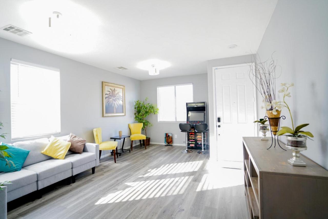 Ultra Modern Las Vegas Home 20Min From The Strip 외부 사진