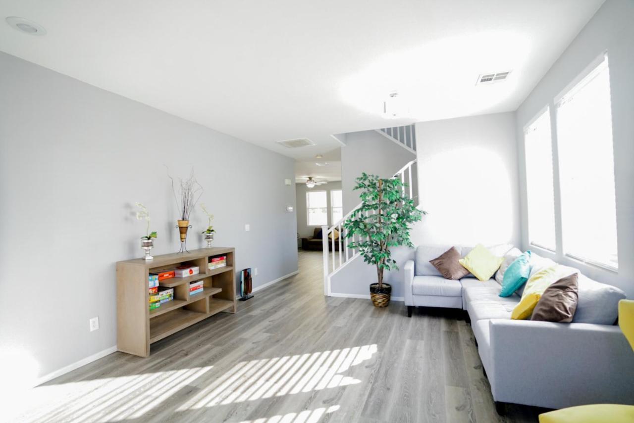Ultra Modern Las Vegas Home 20Min From The Strip 외부 사진